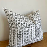 Scandinavian Stripe on White