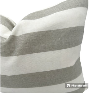 Light gray thick stripe
